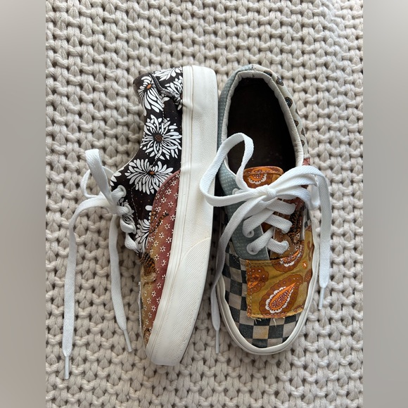 Tiger Patch Vans - Picture 2 of 10